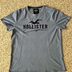 Holister T-Shirt for men in size Large